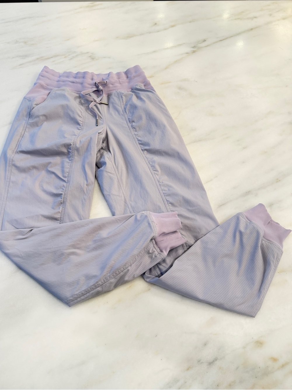 Lululemon pants Dance Studio Lined Mid-Rise Jogger *Full LFaint Lavender sz 4